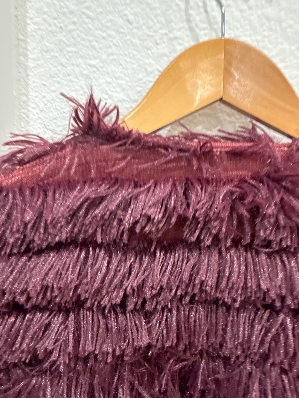 MINKPINK Ombre Tiered Fringe Shag Jacket Burgundy Pink Size Small - Picture 6 of 6